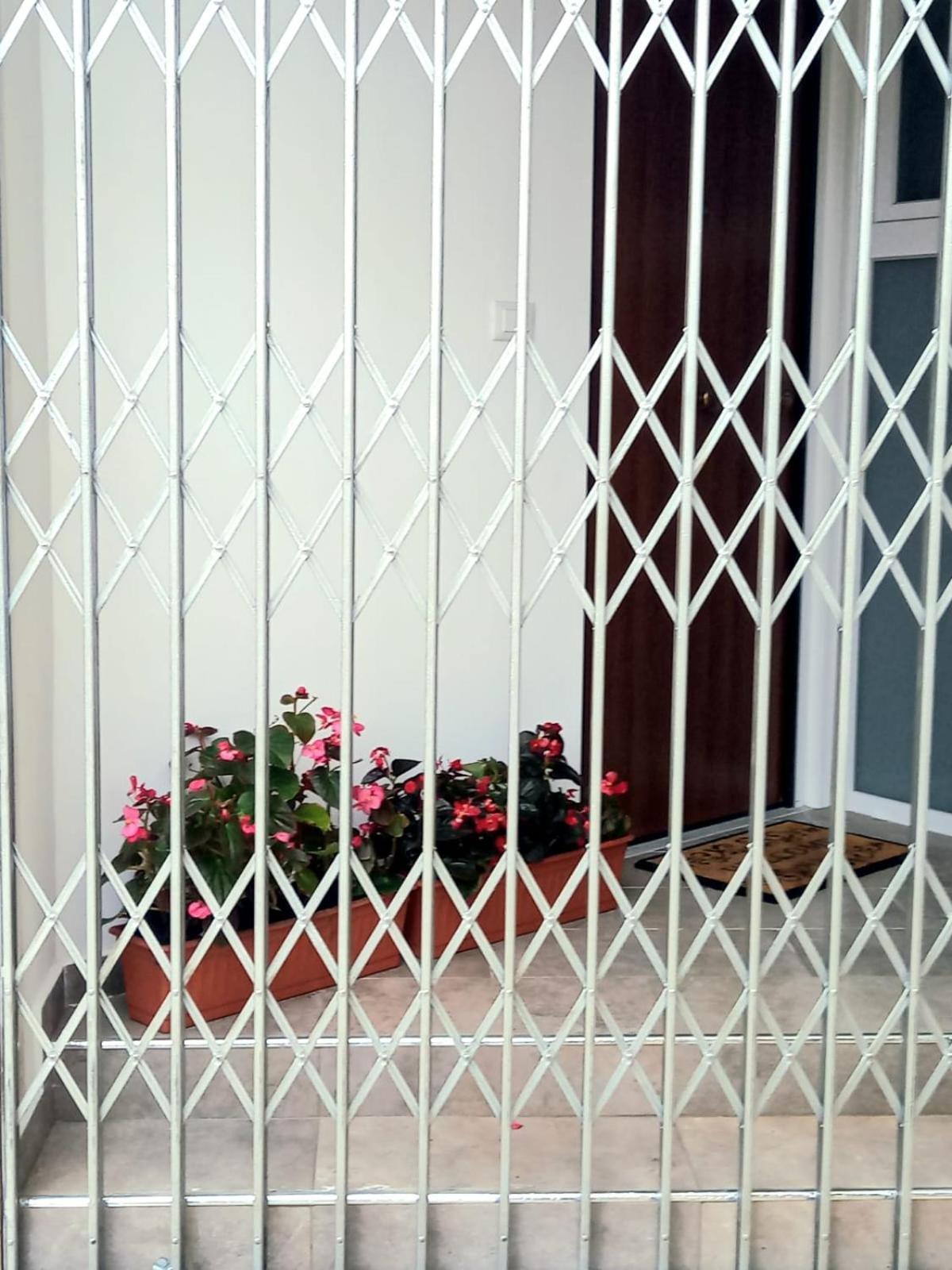 Appartamento Casa Delle Begonie Roma Esterno foto